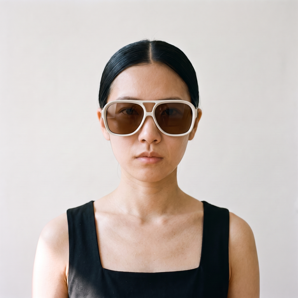 ADELAIDA Pastel Beige / Havana — on face — women