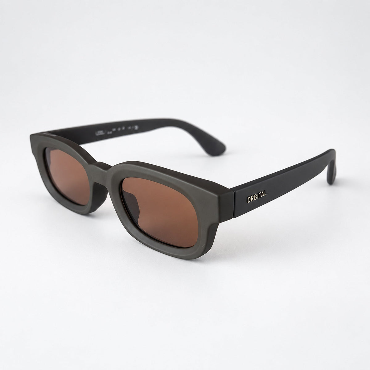 CASABLANCA Matte Brown / Havana — 45° profile