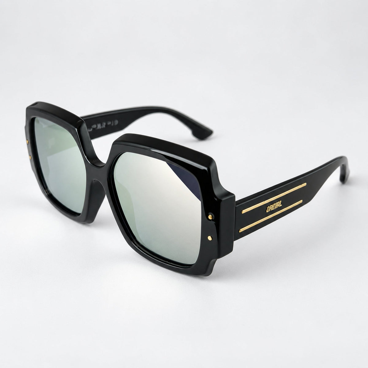 LOS HAMPTON Gloss Black / Mirrored Pink — 45° profile