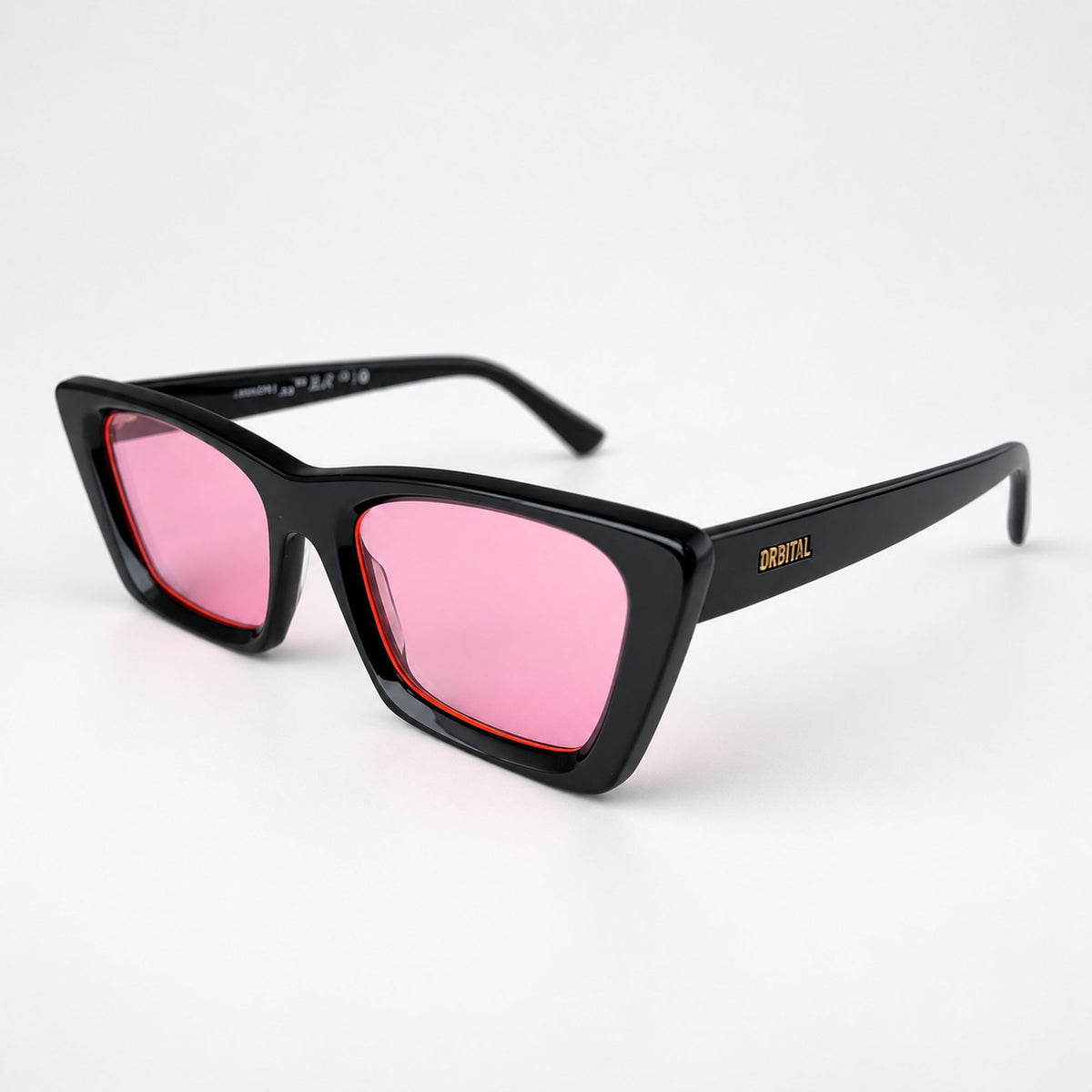 CHARLOTTE Gloss Black / Pink — 45° profile