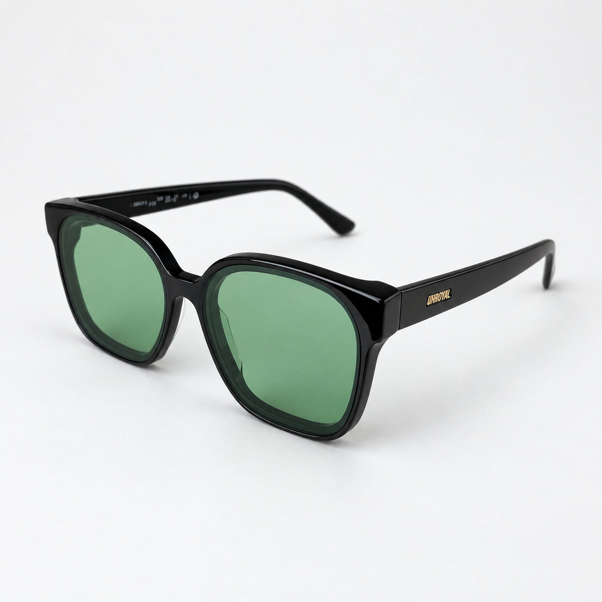 CRETA Gloss Black / Green — 45° profile
