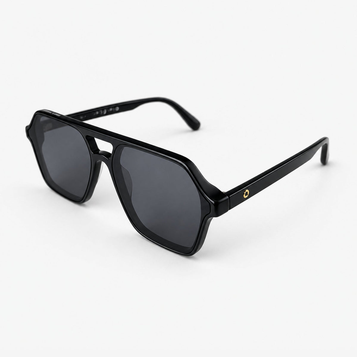 MILANO Gloss Black / Gray — 45° profile