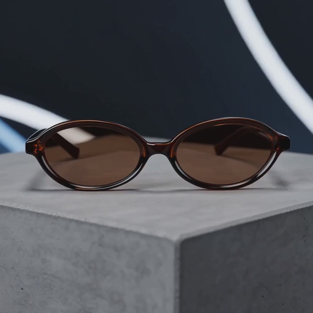 5th AVENUE Gloss Caramel / Havana — product video