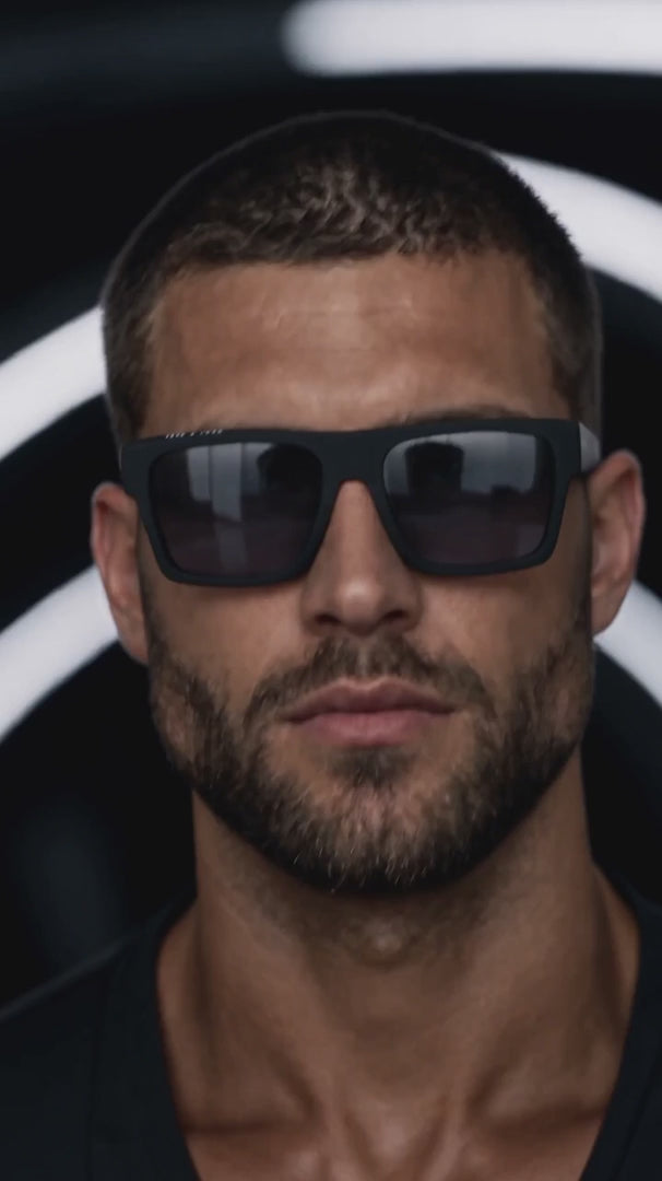 EIVISSA Matte Black / Gray — product video