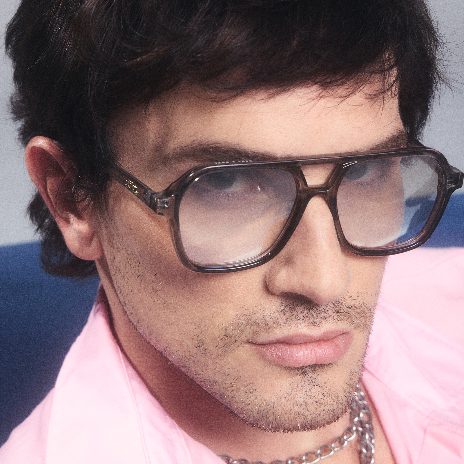 silverstone-sunglasses-clear-gray-gradient-flash-gray-face-man-000050A3392553F