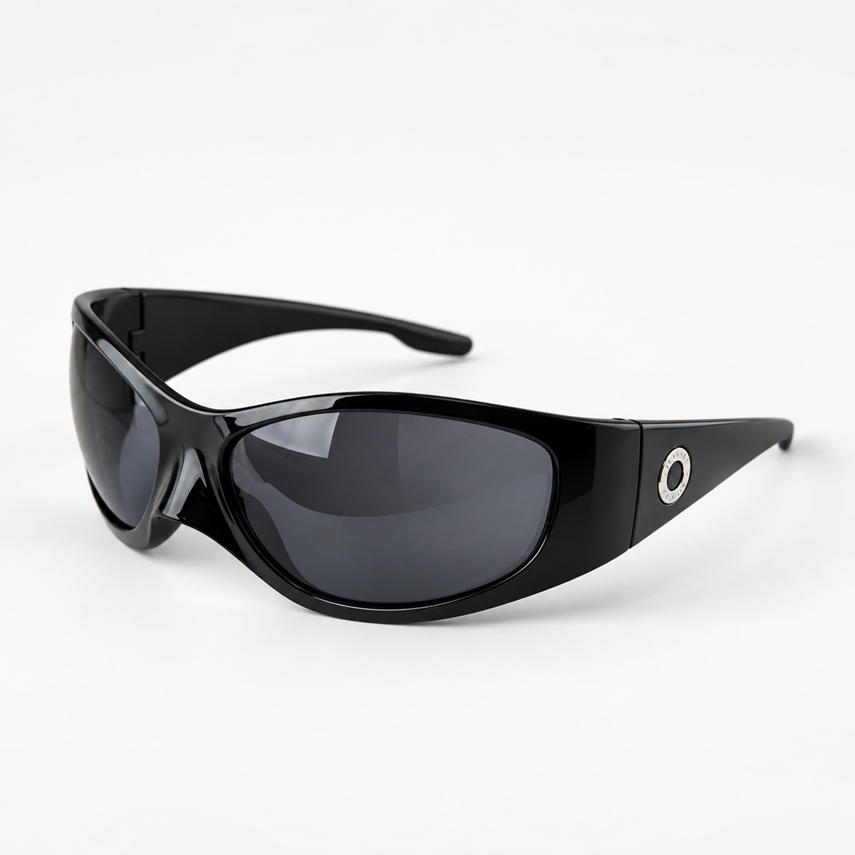 SAN REMO Gloss Black / Polarized Gray — 45° profile